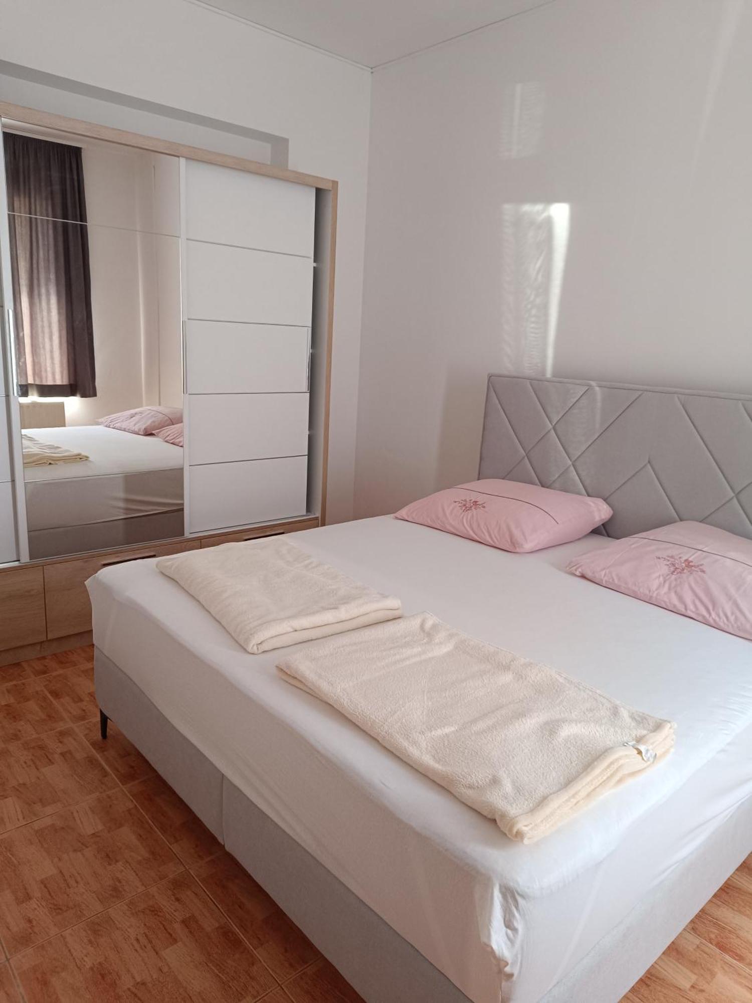 Apartmani "Radi" Baška Voda Exteriér fotografie
