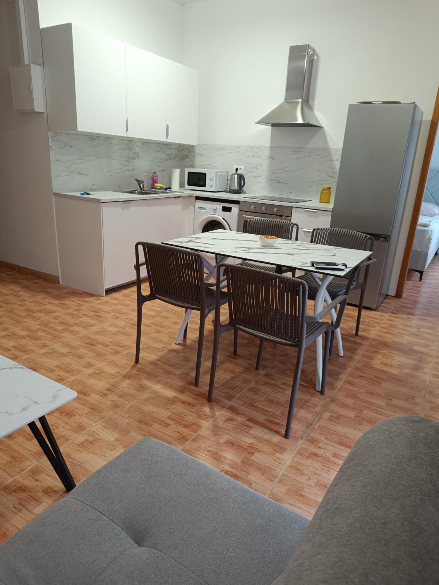 Apartmani "Radi" Baška Voda Exteriér fotografie